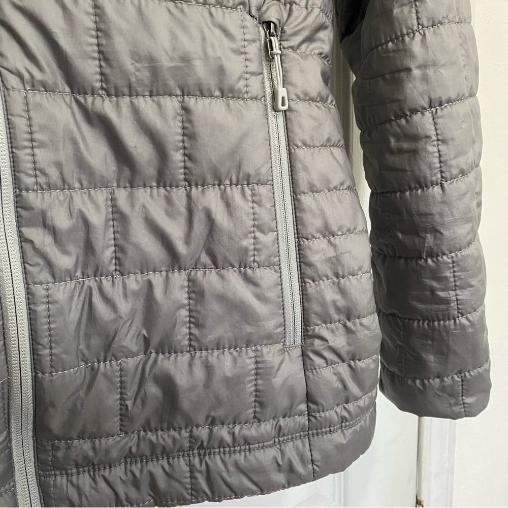 Patagonia Women's Nano Puff Quilted Jacket Silver XS - Picture 6 of 9